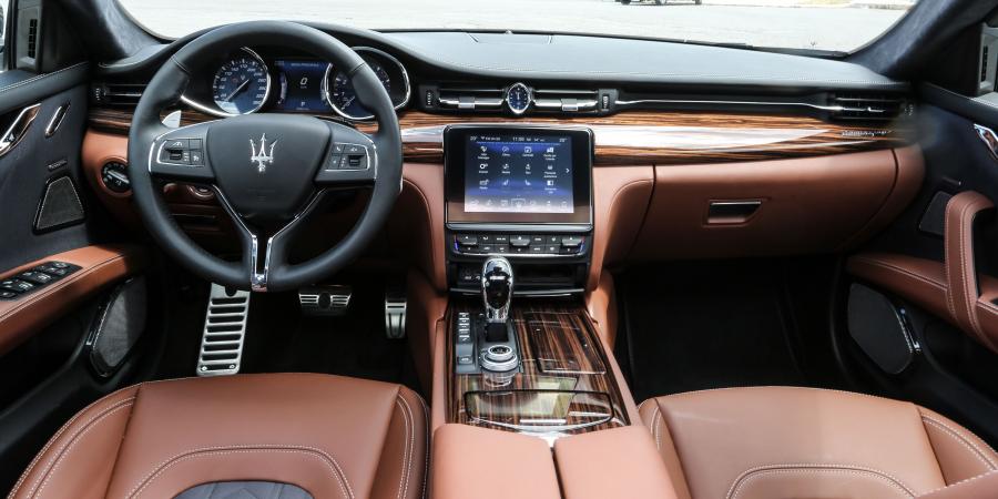 Торпедо Maserati Quattroporte GTS GranLusso 2016 года  (фото 27 из 44)